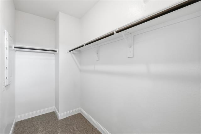 Building Photo - 1500 Lake District Dr