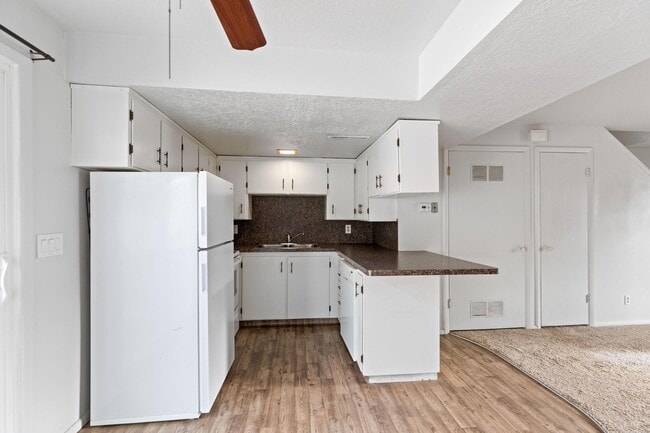 Building Photo - 1289 N 400 E