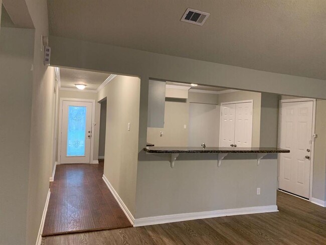 Building Photo - 9426 Chartermoss Cir