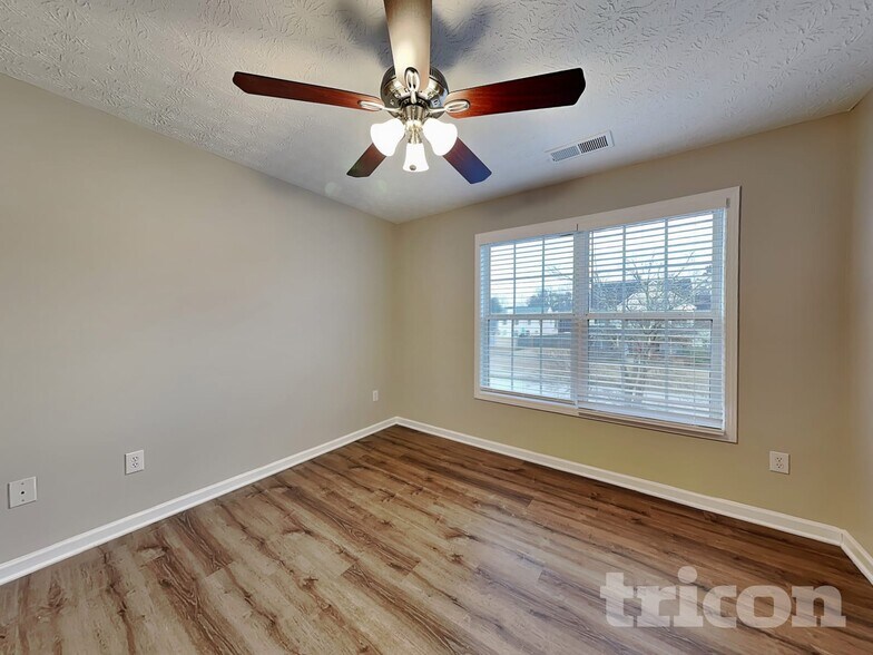 Building Photo - 1230 Webb Farm Ln