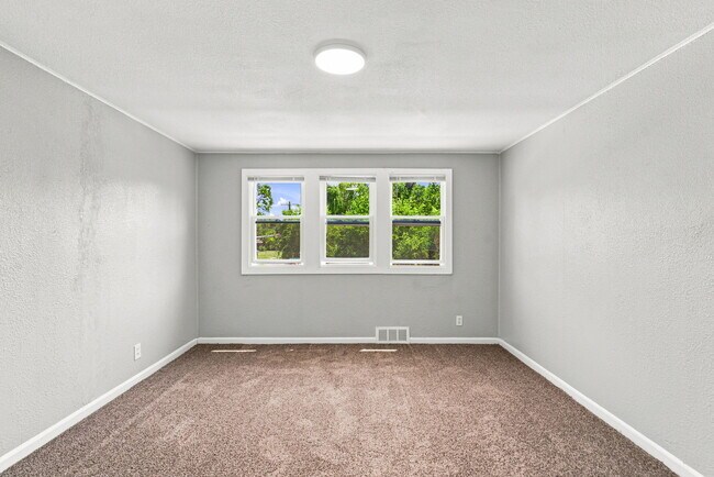 Building Photo - 11867 Elmdale St