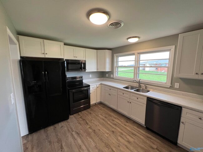 Building Photo - 11534 Mack Rd