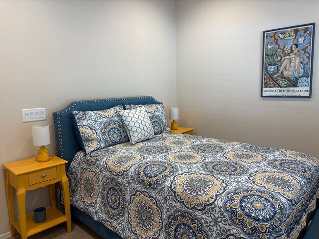 Building Photo - 55+ Furnished Short Term Dove Mountain Beauty