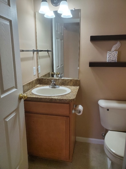 Building Photo - 10122 Sunrise Dr