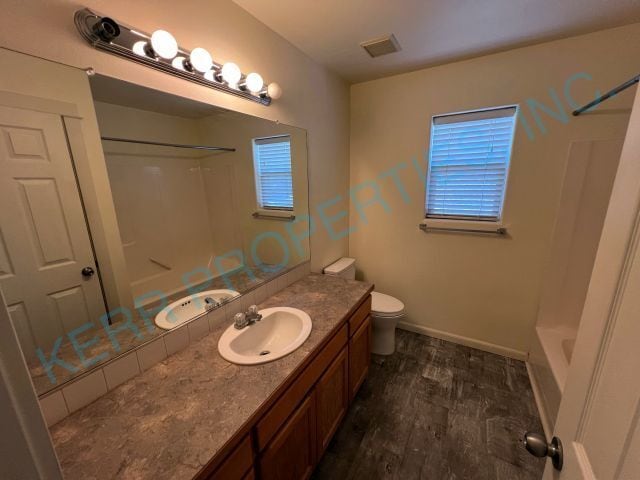 Building Photo - Charming 3-Bed Home with 2.5 Baths & 1558 ...