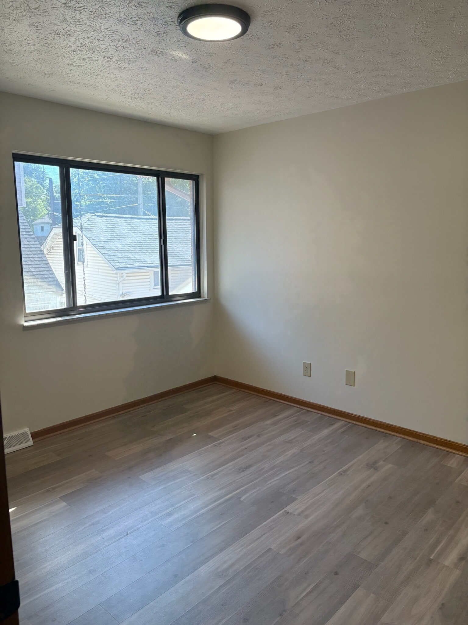 Building Photo - 1812 2nd St