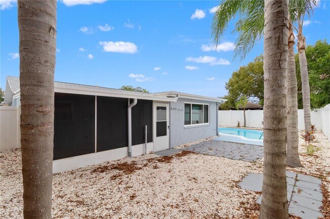 Building Photo - 7415 San Salvadore Dr