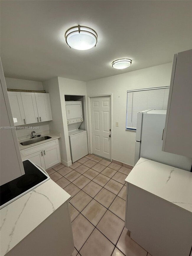 Building Photo - 9203 NW 38th Dr