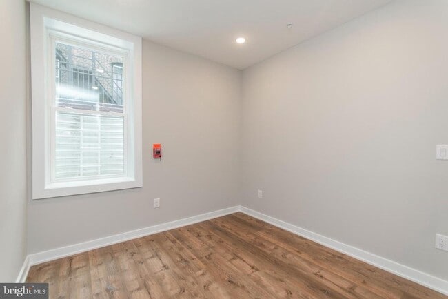 Building Photo - 437 N 35th St