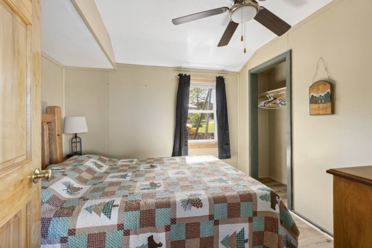 Building Photo - 40552 Mary Lake Rd