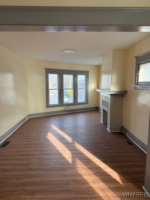 Building Photo - 2255 Genesee St