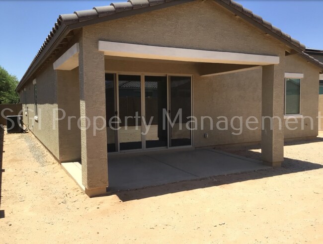 Building Photo - 246 E Bahamas Dr