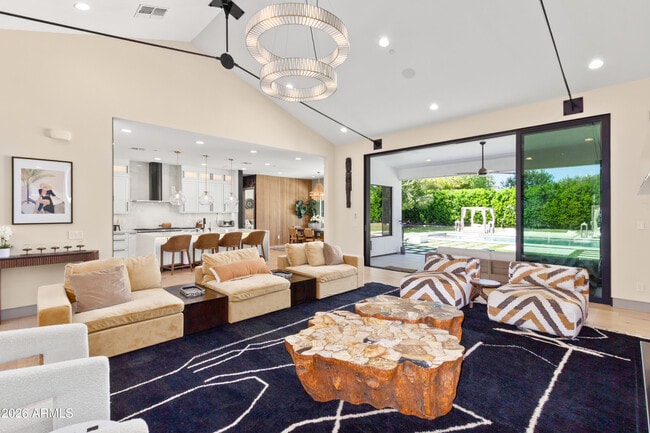 Building Photo - 2912 E Pierson St