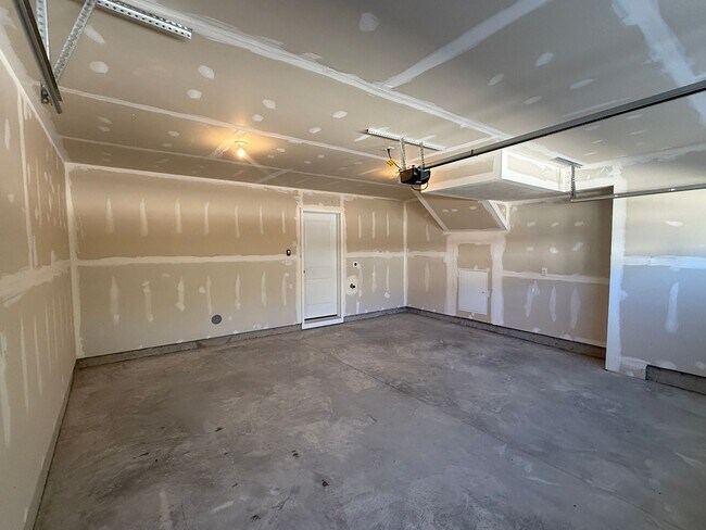 Building Photo - Modern Townhome with Golf Course Views & 2-Car Garage- Cambridge, MD