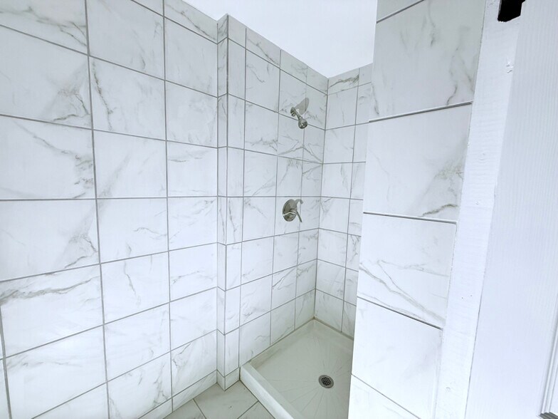 Building Photo - 211 Old Rte 22