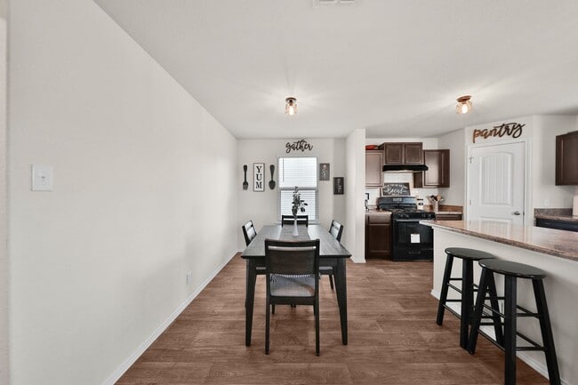 Building Photo - Lovely Home Available for Lease!