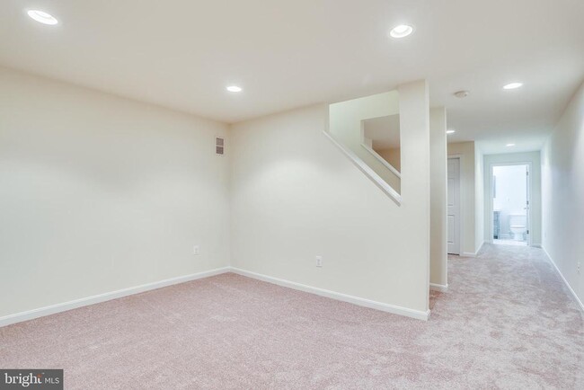 Building Photo - 9874 Foxhill Ct