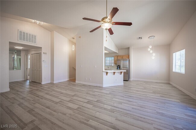 Building Photo - 8301 Boseck Dr