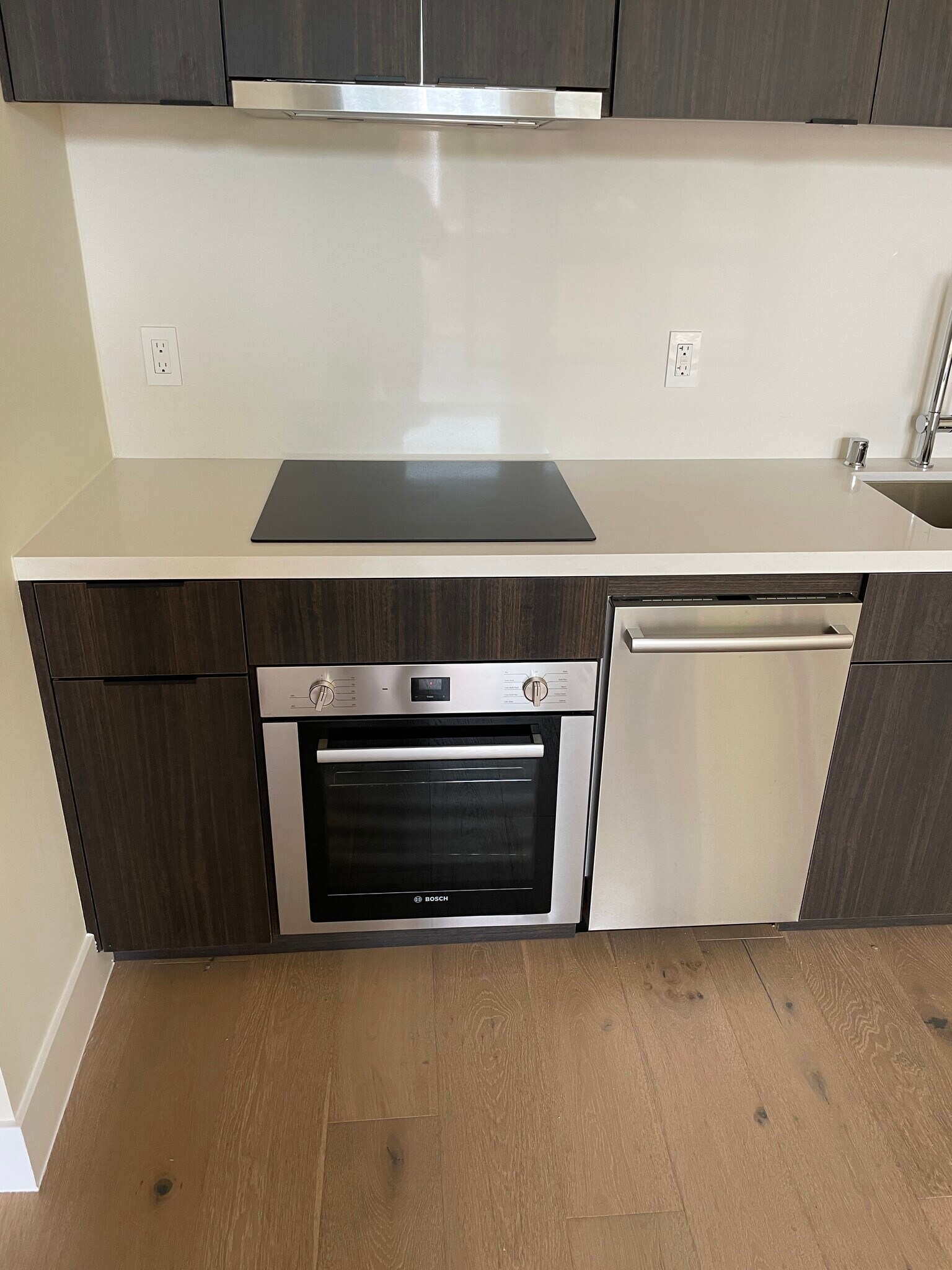 Cooktop Oven & Dishwasher - 1825 Berkeley Way