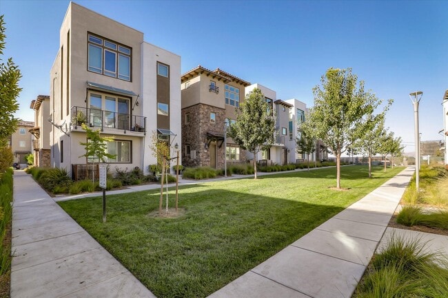 Building Photo - MODERN LUXURY IN SCENIC COMMUNICATIONS HILL LIGHT-FILLED INTERIORS WITH GREENBELT VIEWS