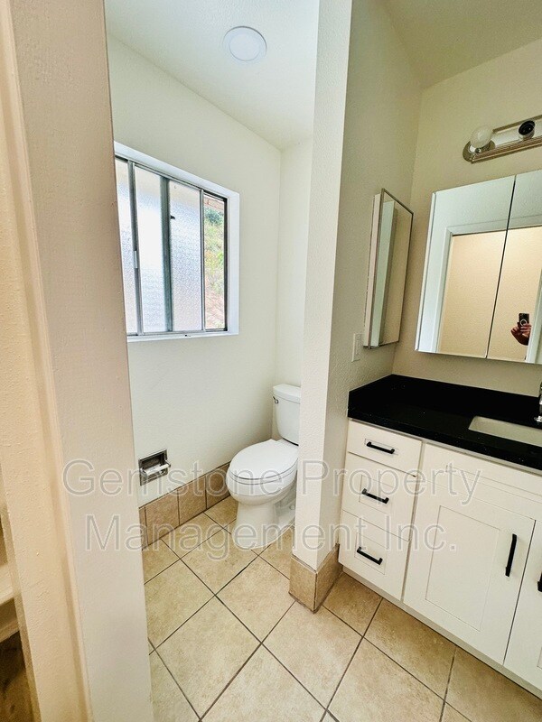 Building Photo - 5233 Countryside Dr