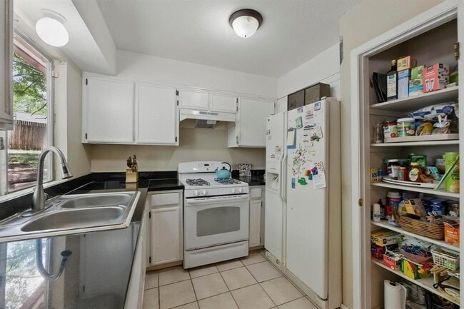 Building Photo - 4802 Peach Grove Ct
