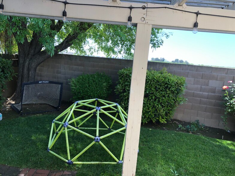 Backyard - 1068 Pierce Dr