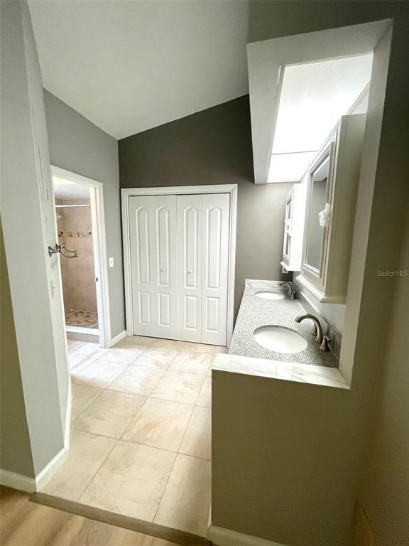 Building Photo - 7531 Sugar Bend Dr