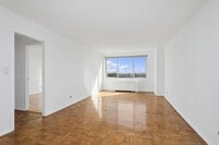 Building Photo - 3333 Henry Hudson Pkwy