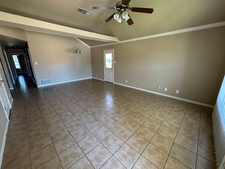 Building Photo - 1310 Powder River Dr