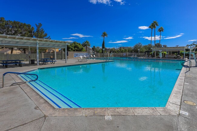 Building Photo - West Las Vegas Home With 1st Floor Primary...