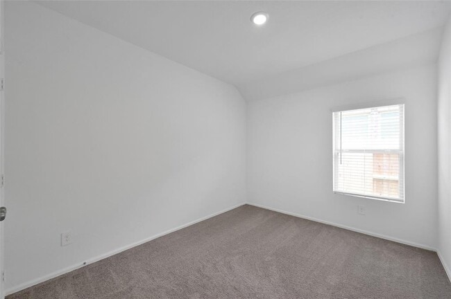 Building Photo - 3609 Oakvale Dr