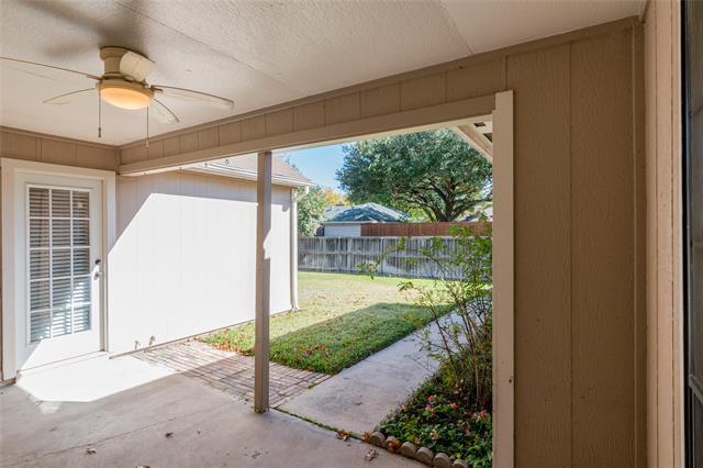 Building Photo - 927 Redcedar Way Dr