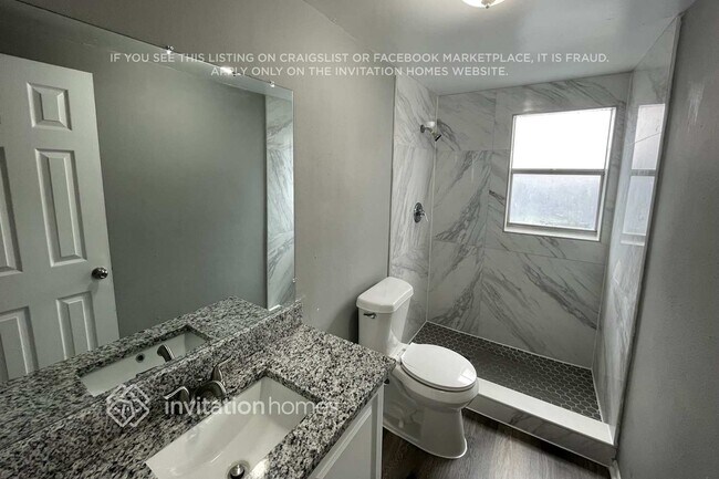 Building Photo - 8706 Roble Way