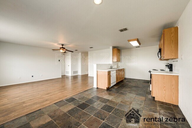 Building Photo - 1336 Castle Ridge Rd