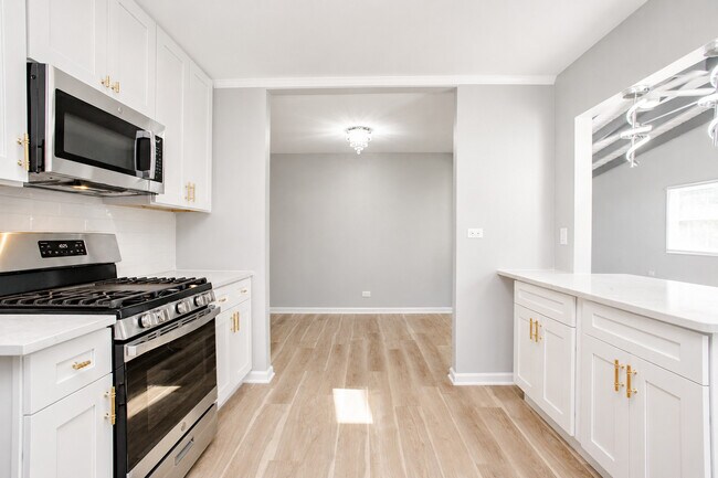 Building Photo - 7777 Ramsgate Cir S