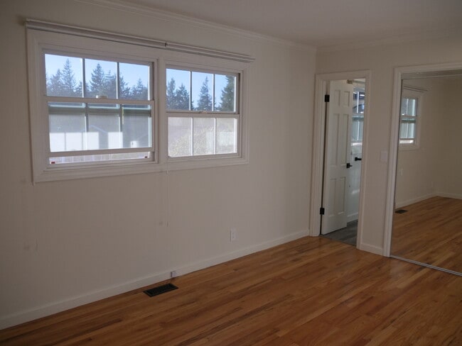 Building Photo - 1525 Ivy Ct