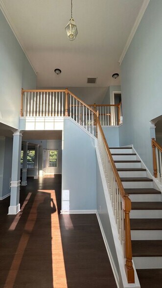 Building Photo - 1818 Pinehurst View Ct SW