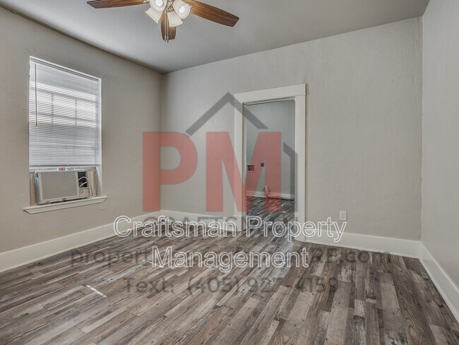 Building Photo - 1226 NW 8th St