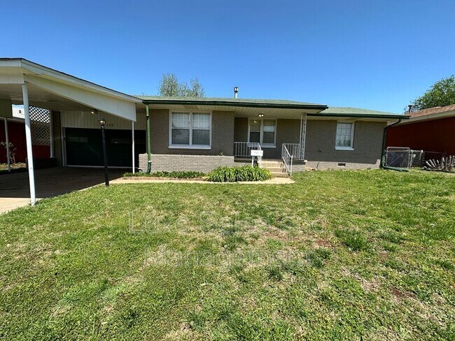 Primary Photo - 133 W. Jarman Drive