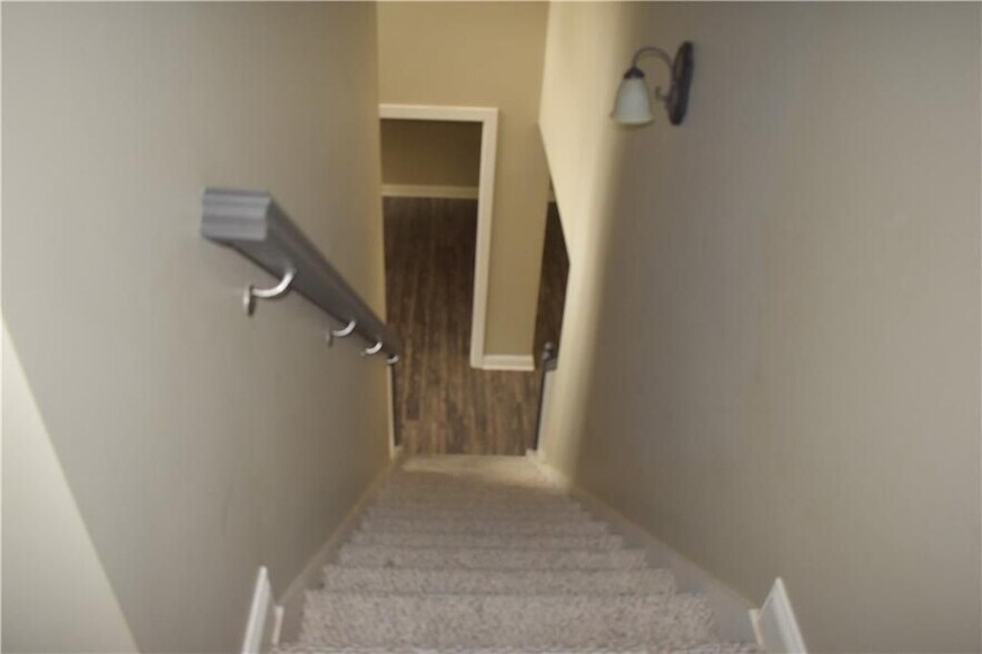 Building Photo - 43 Jessel Ln