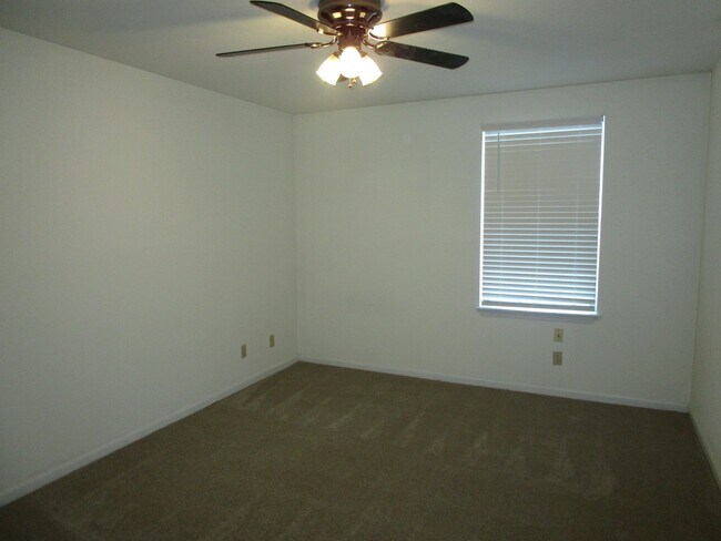 Building Photo - 2404-2406 Calder Ct.