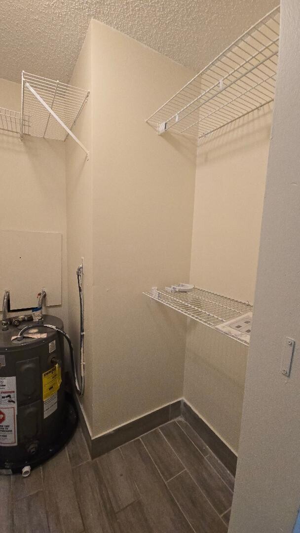 Building Photo - 2810 Riverside Dr