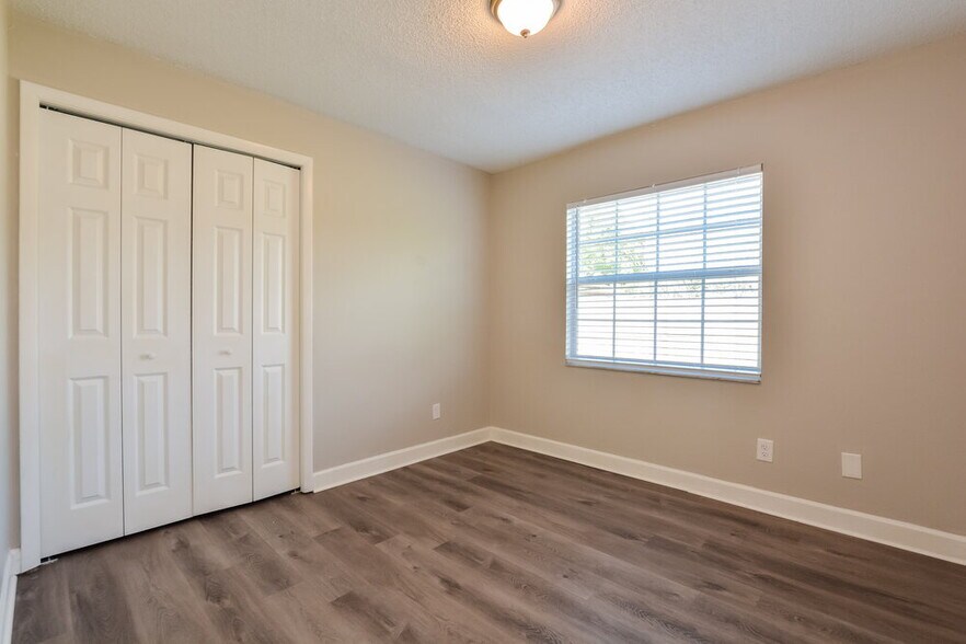 Building Photo - 9744 Heatherwood Ct