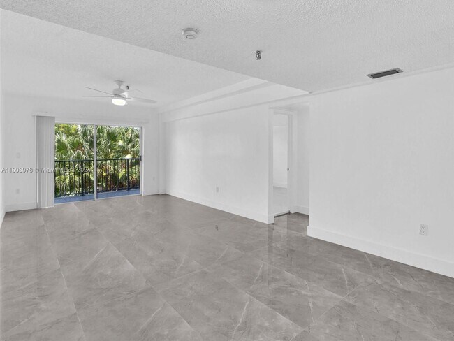 Building Photo - 250 181 Dr