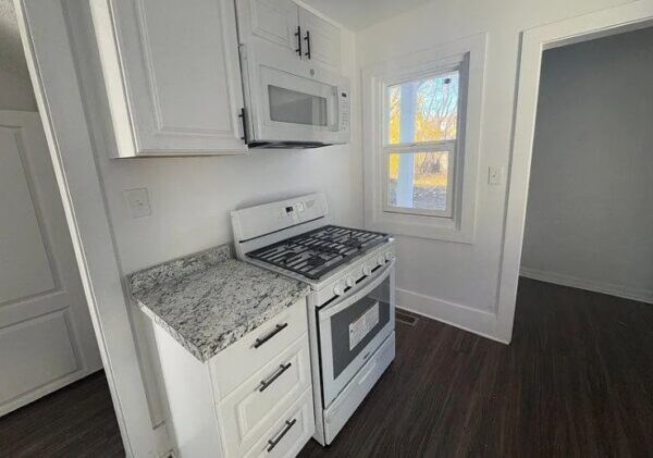 Building Photo - 101 Colorado St