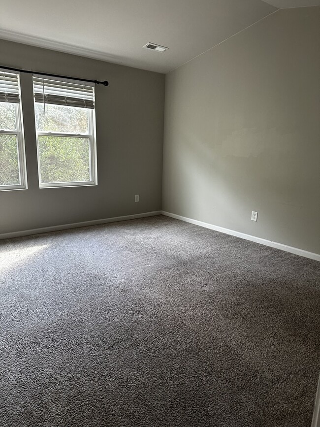 Building Photo - 1460 Cypress Loop
