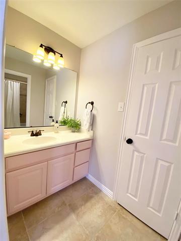 Building Photo - 1150 Amy Dr