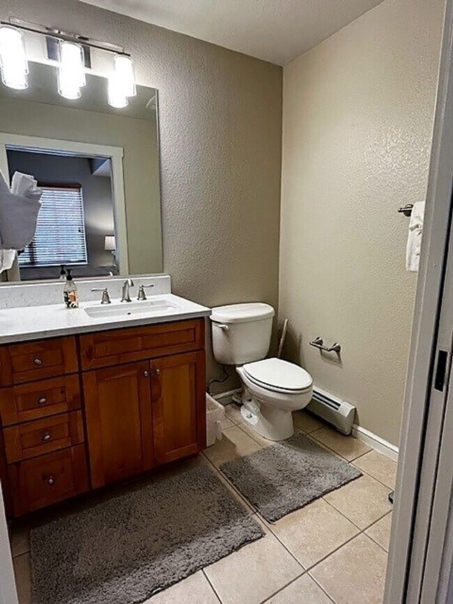 Building Photo - 27 Lake Ridge Cir