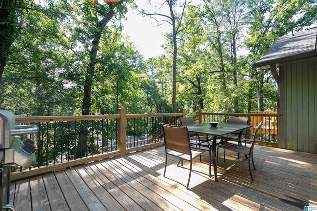 Building Photo - 1928 Indian Lake Dr